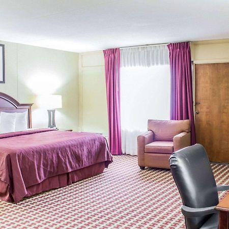 Quality Inn & Suites Fayetteville Esterno foto