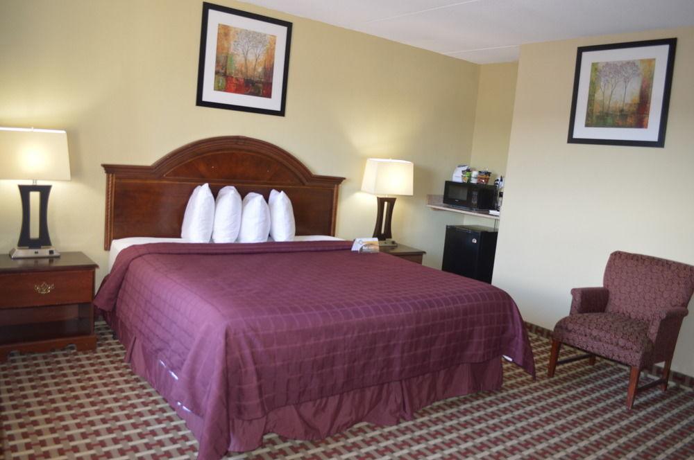 Quality Inn & Suites Fayetteville Esterno foto