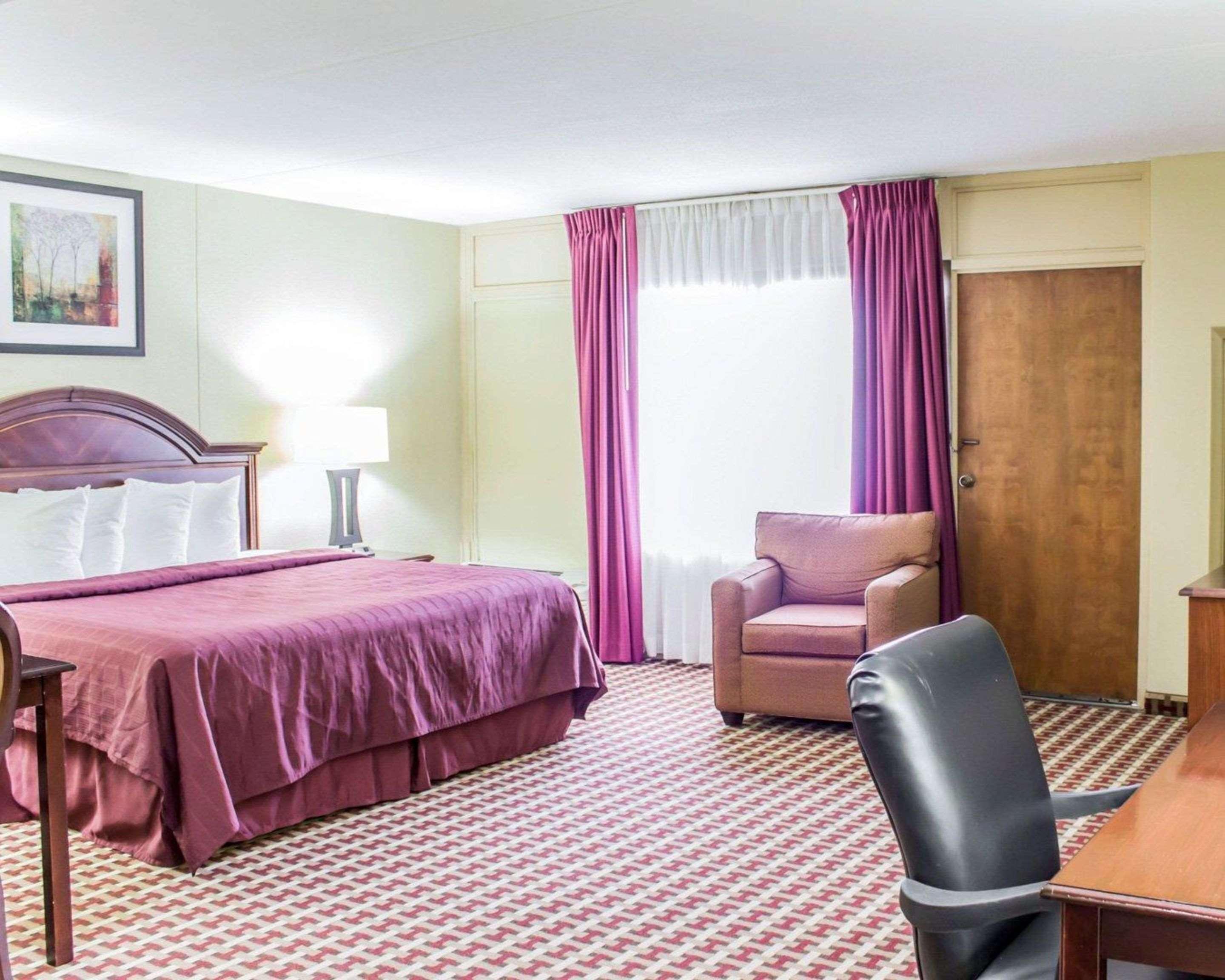 Quality Inn & Suites Fayetteville Esterno foto