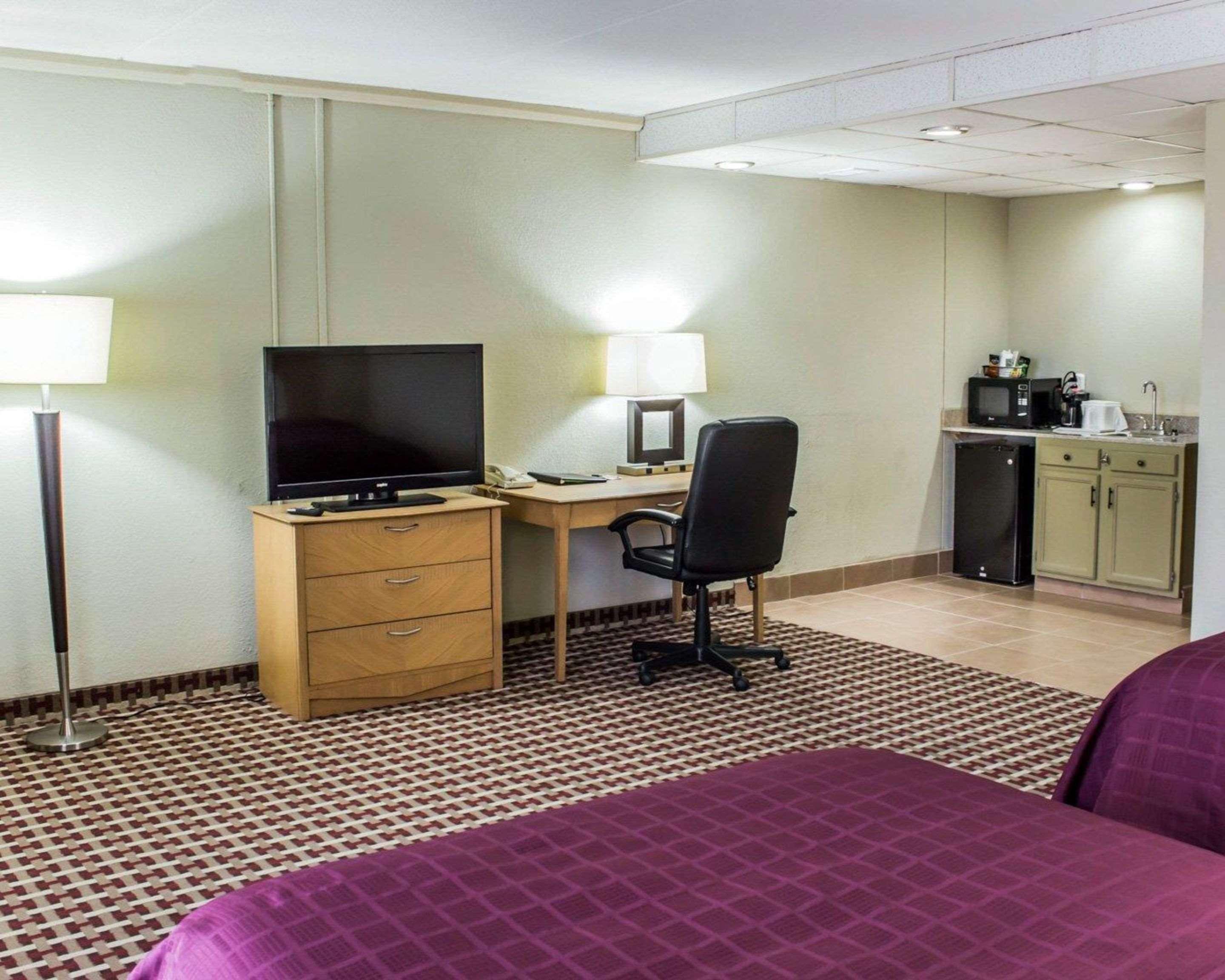 Quality Inn & Suites Fayetteville Esterno foto