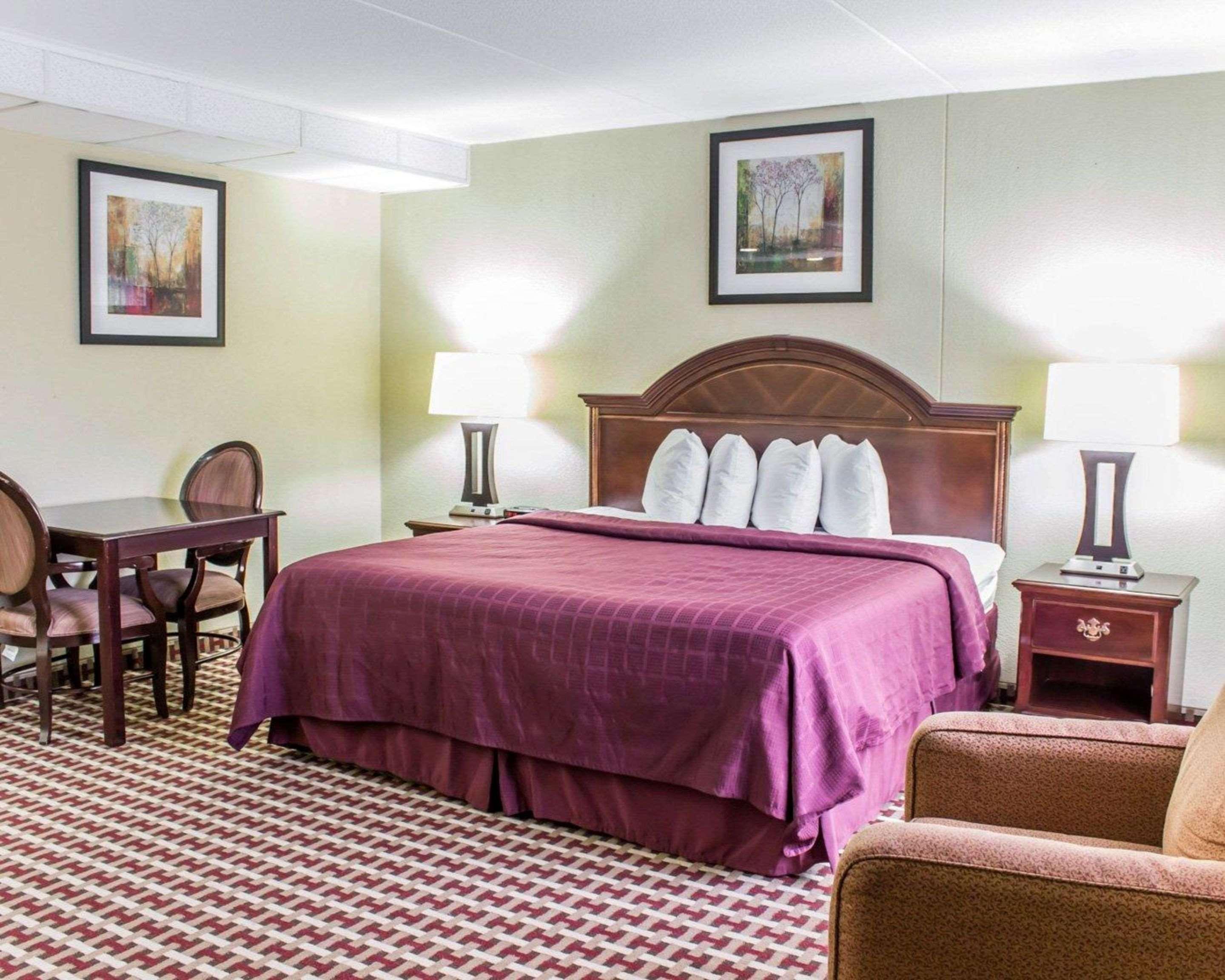 Quality Inn & Suites Fayetteville Esterno foto