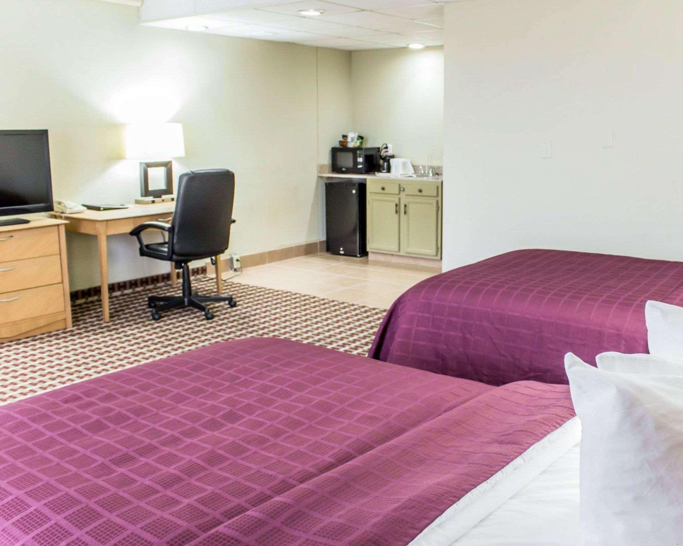 Quality Inn & Suites Fayetteville Esterno foto