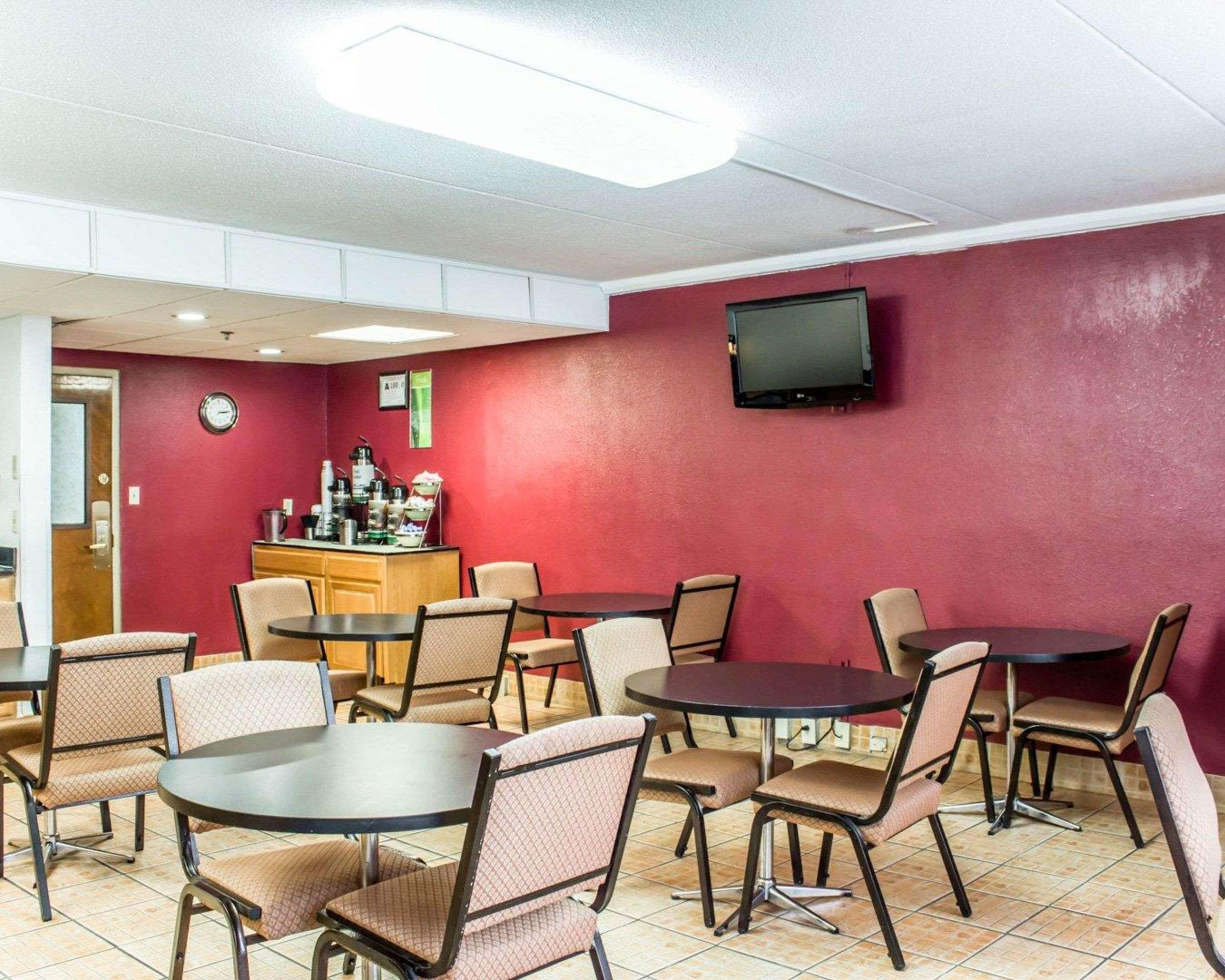 Quality Inn & Suites Fayetteville Esterno foto