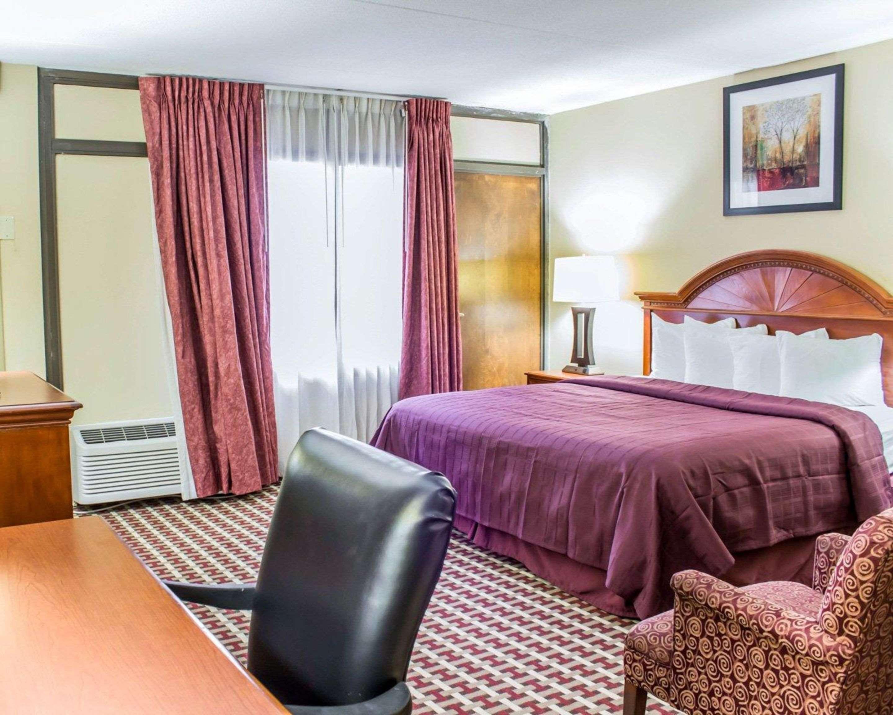 Quality Inn & Suites Fayetteville Esterno foto