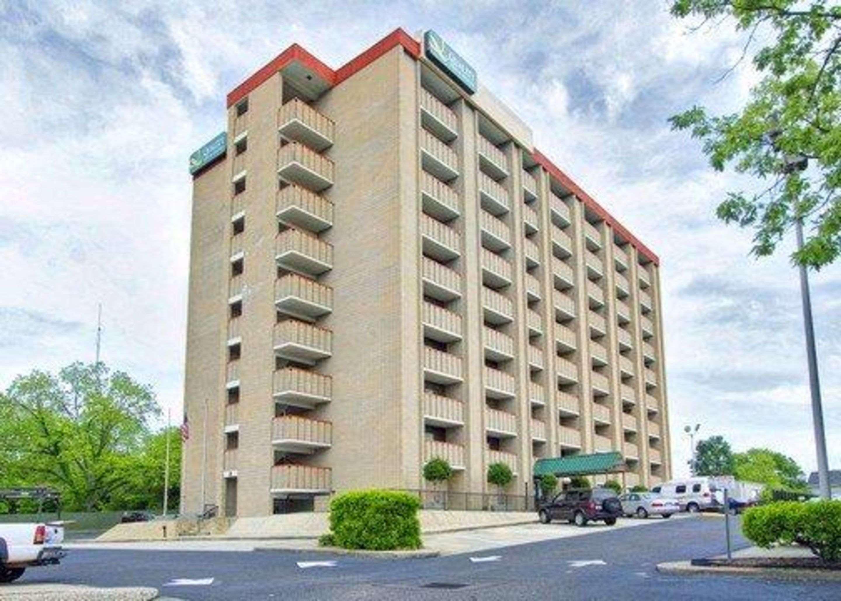 Quality Inn & Suites Fayetteville Esterno foto