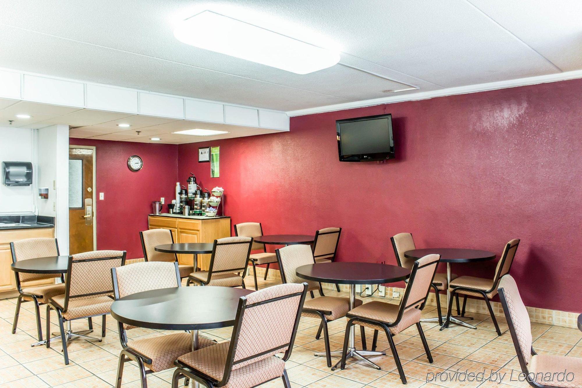 Quality Inn & Suites Fayetteville Esterno foto