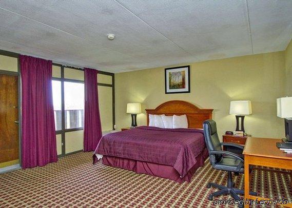 Quality Inn & Suites Fayetteville Esterno foto