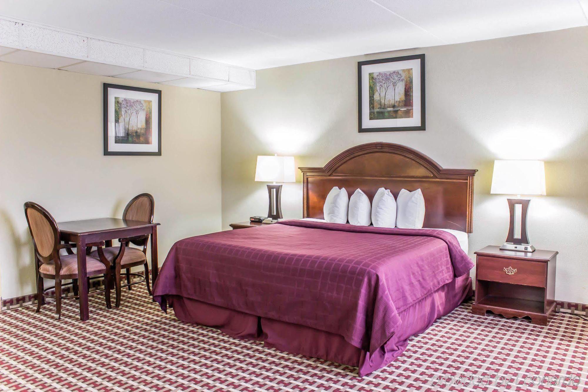 Quality Inn & Suites Fayetteville Esterno foto