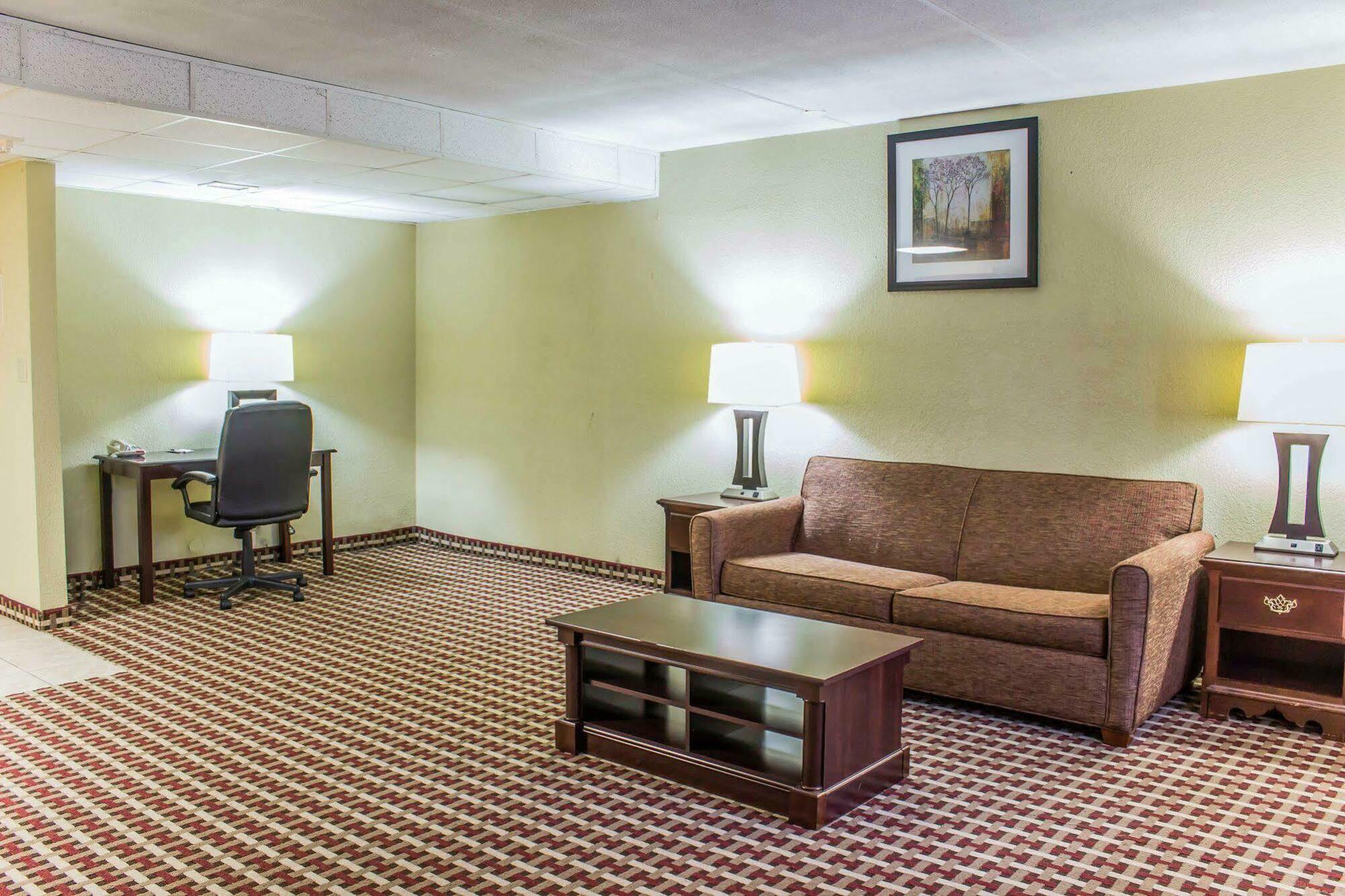 Quality Inn & Suites Fayetteville Esterno foto